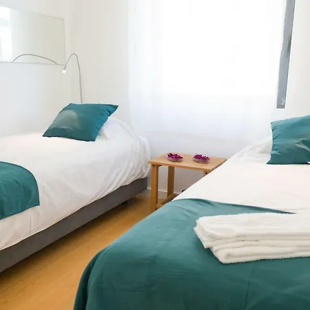 Apartment Luxury Arthouse In Martim Moniz Square, With Park. *